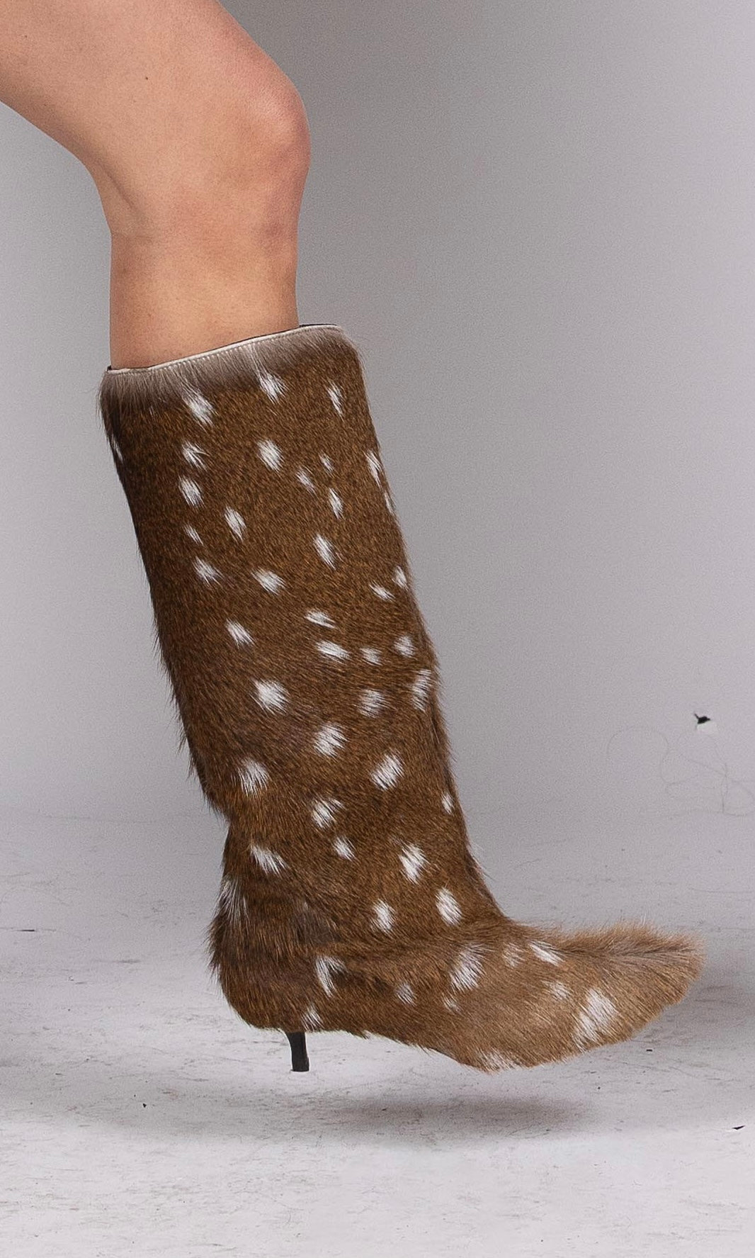 THE NAOMI DEER KNEE HIGH BOOT